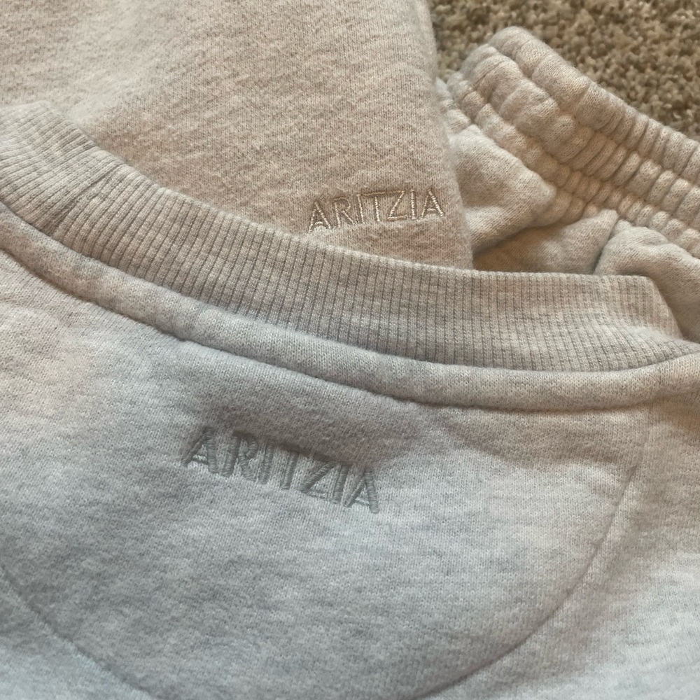 Aritzia Sweatfleece Lounge Set - Picture 7 of 8